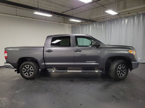 Used 2017 Toyota Tundra SR5 image 9