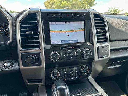 Used 2020 Ford F150 Lariat RWD image 30