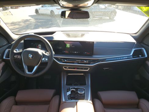 Certified 2024 BMW X5 xDrive40i w/ Premium Package image 22