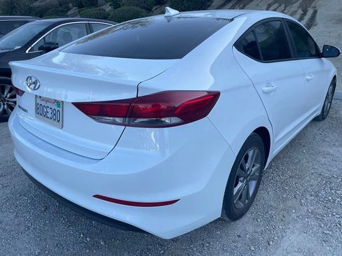 Used 2018 Hyundai Elantra SEL w/ Cargo Package FWD image 9