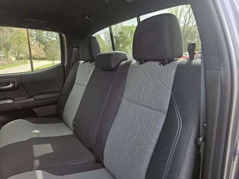 Used 2023 Toyota Tacoma TRD Off-Road image 29