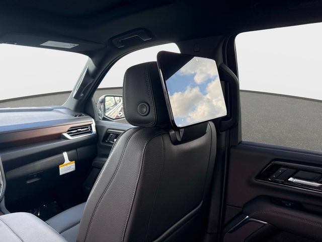 New 2026 GMC Yukon Denali w/ Denali Reserve Package AWD/4WD image 13