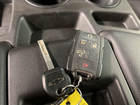 Used 2019 Chevrolet Silverado 1500 Custom Trail Boss image 31