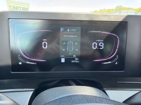 Certified 2024 Kia Sportage LX FWD image 11