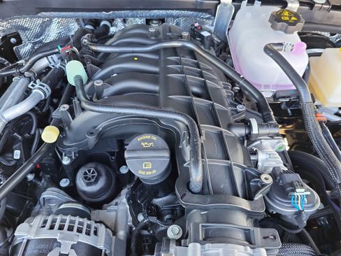 New 2025 Jeep Gladiator High Tide image 30