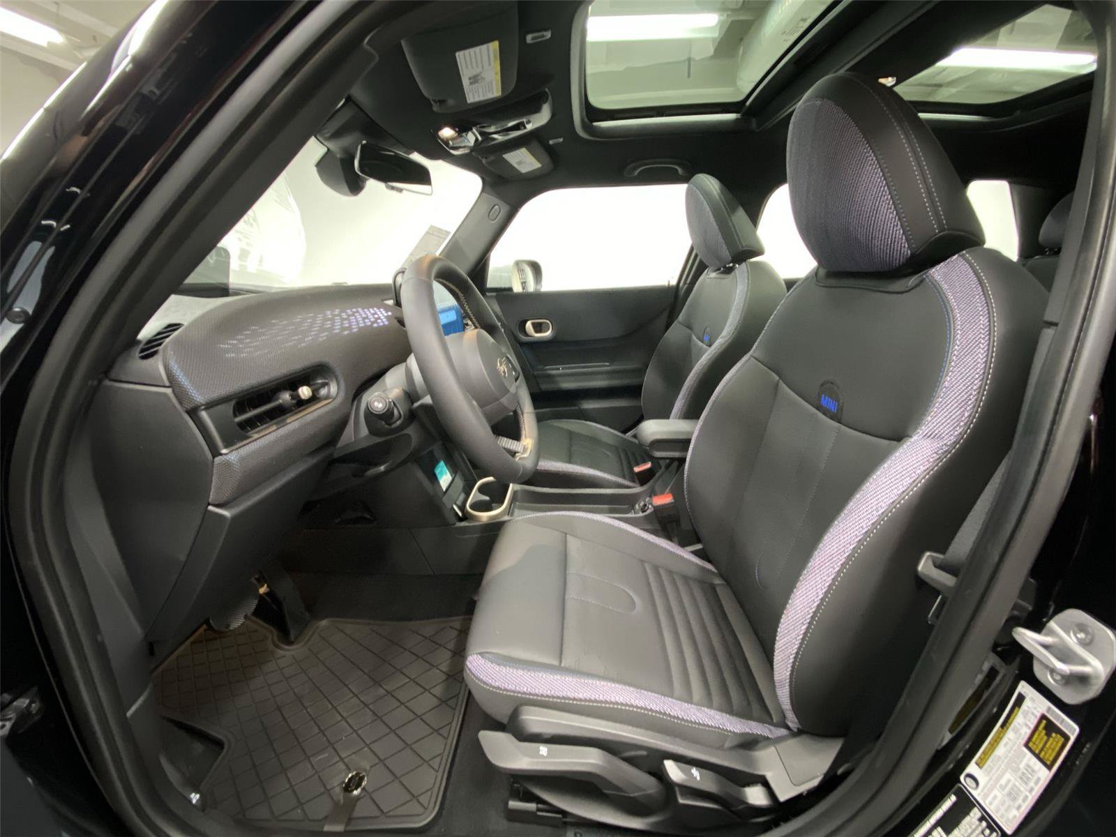 New 2026 MINI Cooper 4-Door Hardtop FWD image 17
