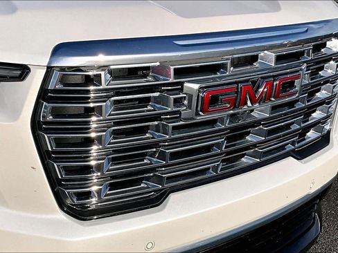 Used 2024 GMC Acadia Denali w/ Super Cruise Package image 31