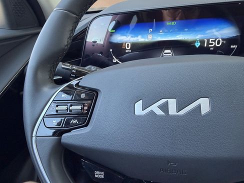 Used 2025 Kia Niro Wind FWD image 30