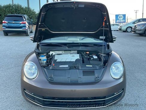 Used 2013 Volkswagen Beetle TDI image 31