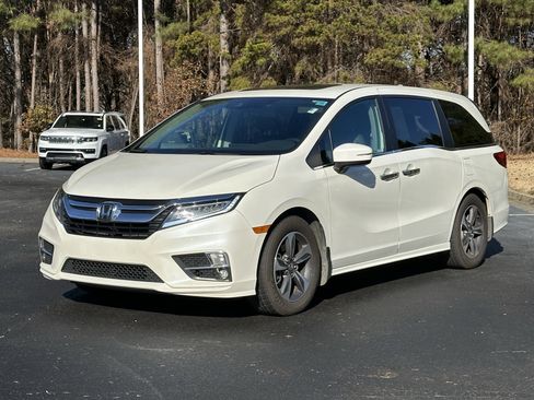 Used 2018 Honda Odyssey Touring image 5