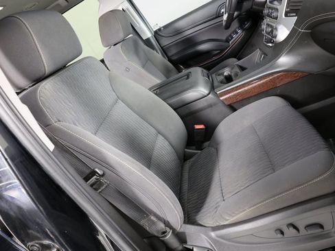 Used 2018 GMC Yukon SLE w/ SLE Value Package image 27