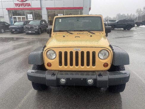 Used 2013 Jeep Wrangler Sport image 9