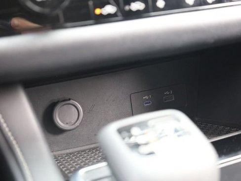 Certified 2025 Nissan Pathfinder SV FWD image 16