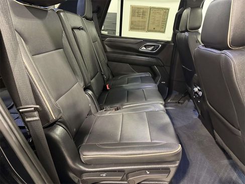 Used 2023 GMC Yukon SLT image 9