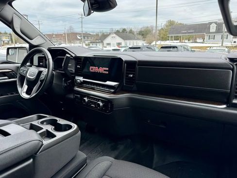 Used 2023 GMC Sierra 1500 SLE image 23