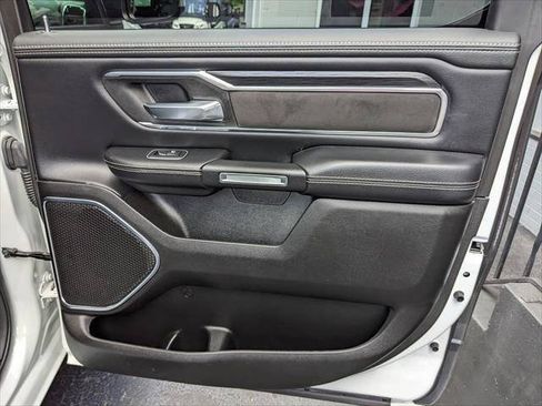 Used 2024 RAM 1500 Laramie AWD/4WD image 15