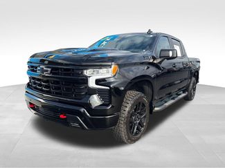 Used 2025 Chevrolet Silverado 1500 LT Trail Boss w/ LT Trail Boss Premium Package AWD/4WD video 2
