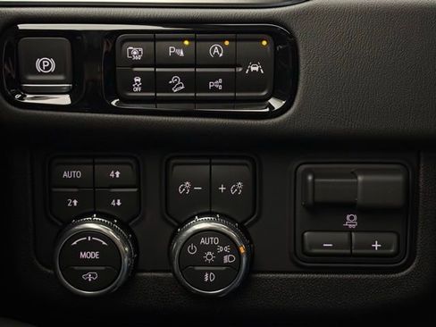 New 2026 GMC Yukon Denali w/ Denali Reserve Package image 25