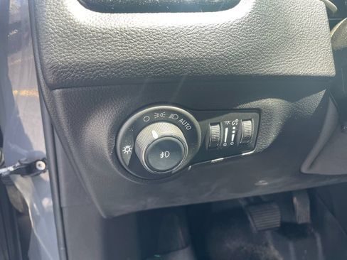 Used 2019 Jeep Compass Limited AWD/4WD image 14