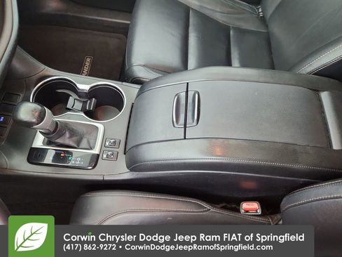 Used 2015 Toyota Highlander XLE image 29