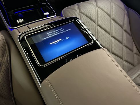 Certified 2024 Mercedes-Benz Maybach S 580 4MATIC image 42