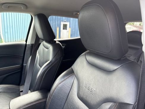 Used 2019 Jeep Compass Limited AWD/4WD image 9