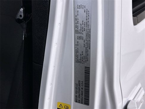 Used 2023 Jeep Gladiator Overland image 35