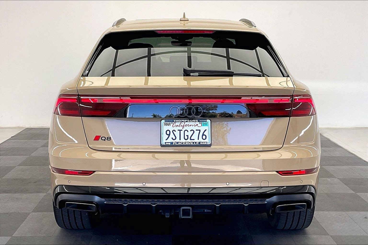 Used 2024 Audi Q8 Premium Plus AWD/4WD image 3