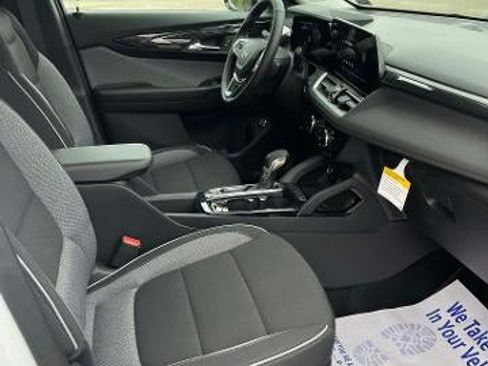 New 2026 Chevrolet TrailBlazer LT w/ Convenience Package AWD/4WD image 8