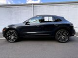 Certified 2025 Porsche Macan image 2