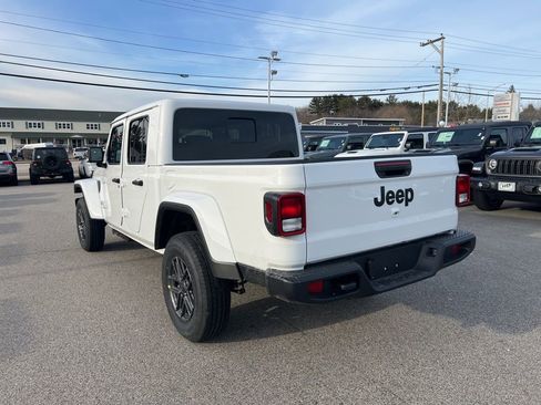 New 2026 Jeep Gladiator Sport image 5
