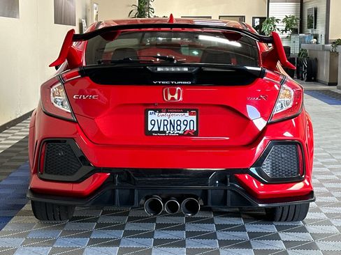 Used 2018 Honda Civic Type R image 5