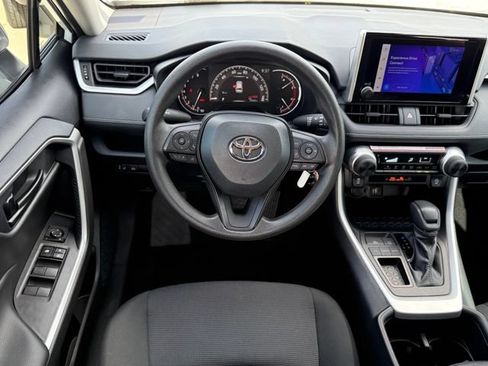 Used 2025 Toyota RAV4 LE FWD image 23