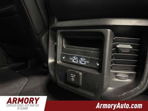Used 2025 RAM 1500 Laramie image 32
