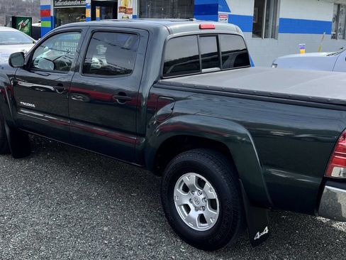 Used 2010 Toyota Tacoma 4x4 Double Cab image 5
