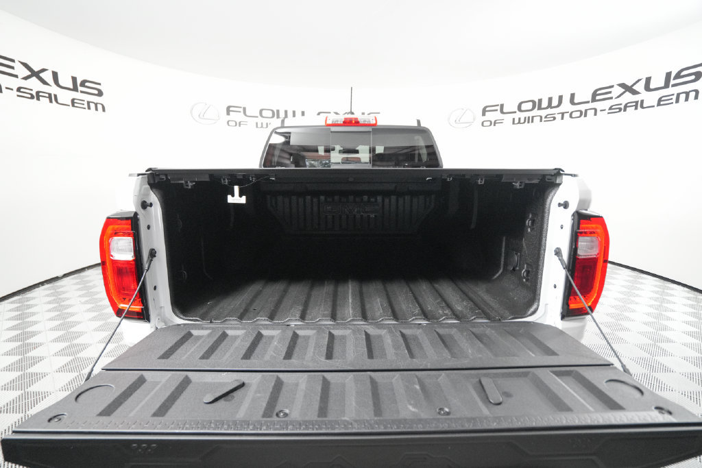 Used 2025 GMC Canyon Denali AWD/4WD image 8