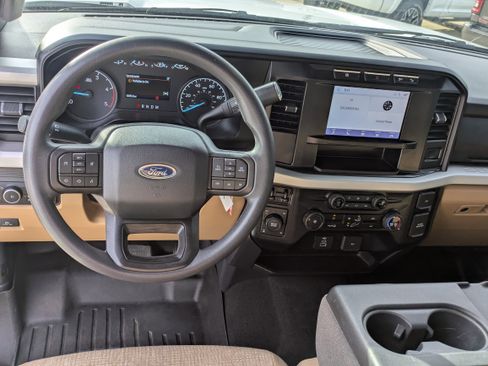 Used 2023 Ford F350 XLT w/ FX4 Off-Road Package image 13