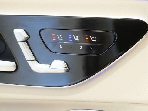 Certified 2024 Mercedes-Benz CLE 300 4MATIC Cabriolet image 30