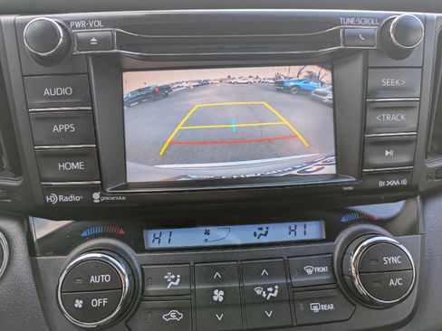 Used 2017 Toyota RAV4 XLE image 18