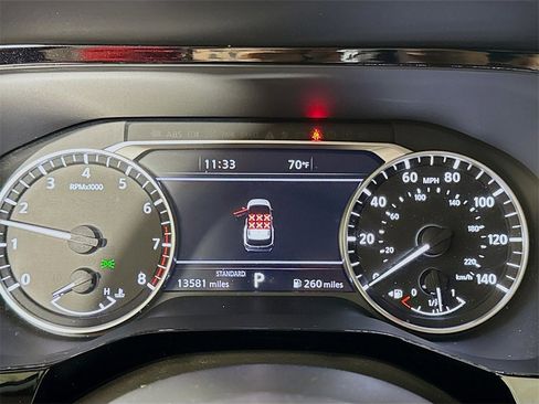 Used 2023 Nissan Pathfinder SL image 10