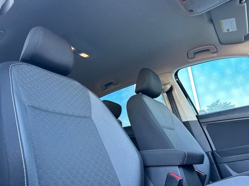 Used 2021 Volkswagen Tiguan S image 18