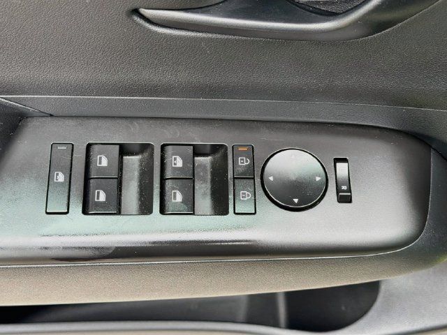 Certified 2025 Hyundai Kona SE FWD image 17