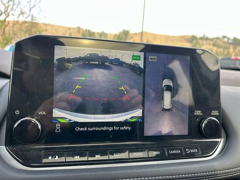 Used 2021 Nissan Rogue Platinum image 20