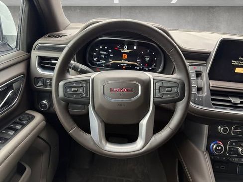 Used 2023 GMC Yukon SLT w/ SLT Luxury Package RWD image 21