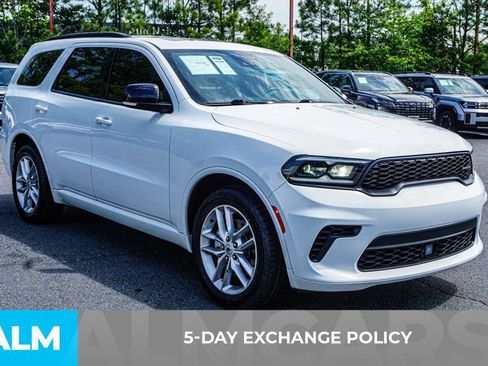 Used 2024 Dodge Durango GT RWD image 3