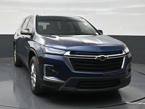 Used 2022 Chevrolet Traverse LS FWD image 7