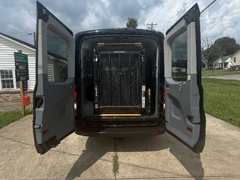 Used 2017 Ford Transit 350 XLT RWD image 19
