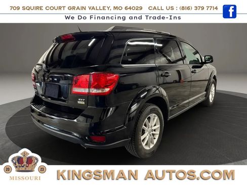 Used 2017 Dodge Journey SXT w/ Comfort/Convenience Group FWD image 4