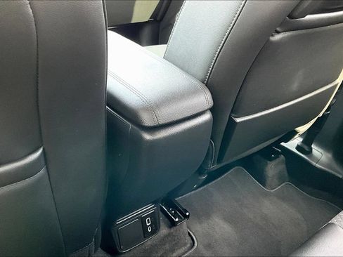 Used 2022 Buick Encore GX Select w/ Sport Touring Package FWD image 11