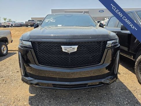 Used 2023 Cadillac Escalade Sport w/ LPO, ONYX Package AWD/4WD image 3